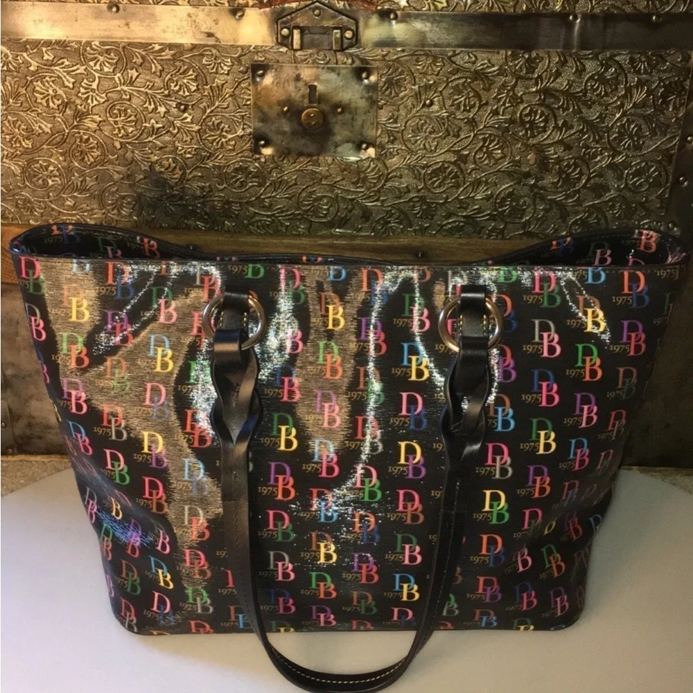 Dooney & Bourke DB75 Multi Nelly Tote Set - Picture 2 of 12